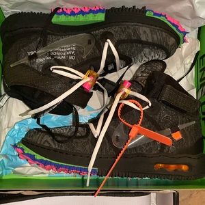 off white air force mid(black)